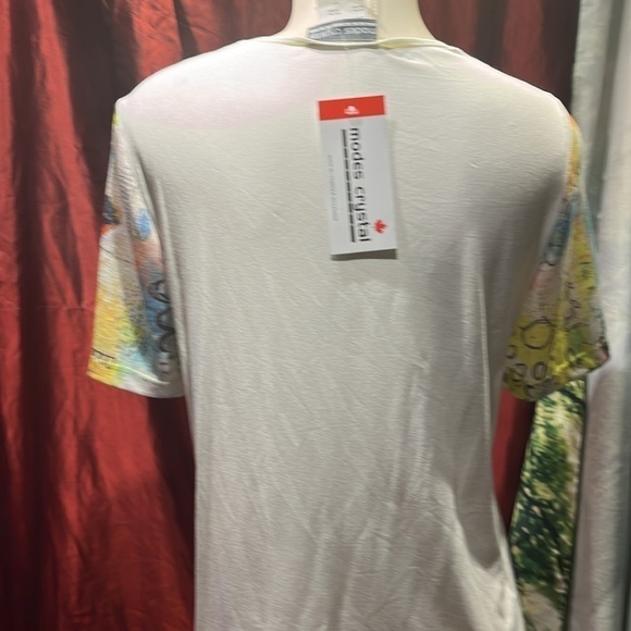 Trendy vneck blouse in vibrant colors - Picture 4 of 9